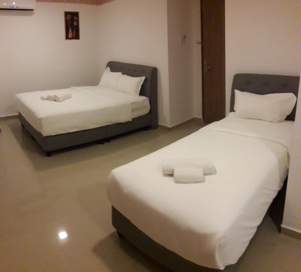 Hotel Shobi Near Ciq Jb